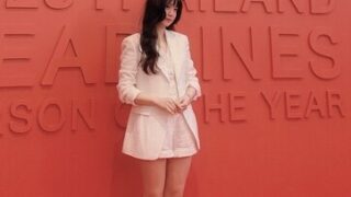 ク・ヘソン、タイで「アジアを輝かせたアーティスト」賞を受賞