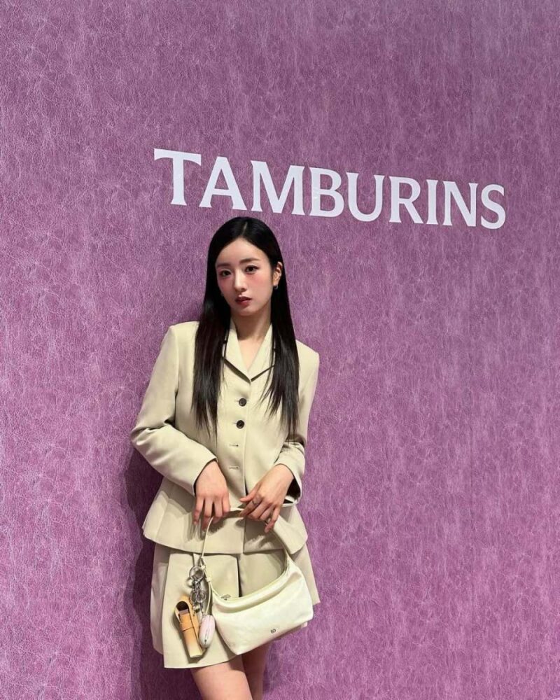 9年の熱愛の末、ついに「新婦」となるアイドル出身の女性歌手　ロングヘアスタイル