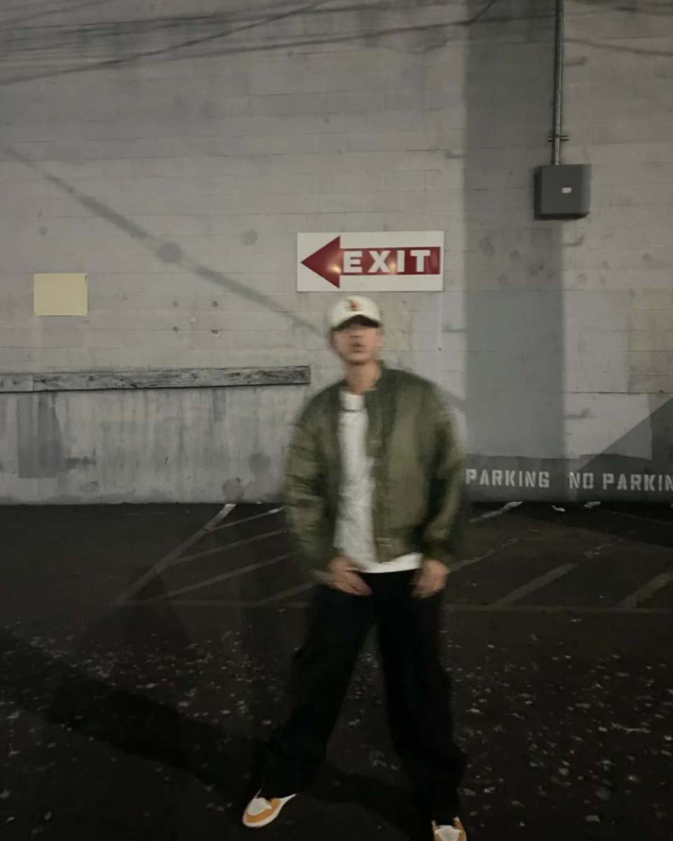 高校生から生活費を稼がないと...無名歌手から人生"大逆転"した南方歌手ファッション