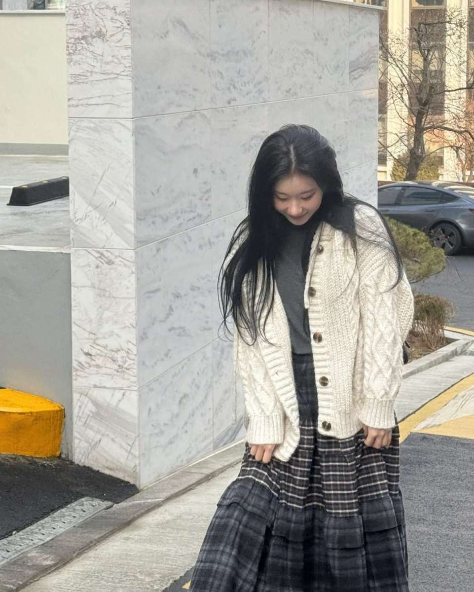 '冬コーデ'が難しすぎるなら...参考になるイ・チェリョンの暖かくてきれいなデイリールック