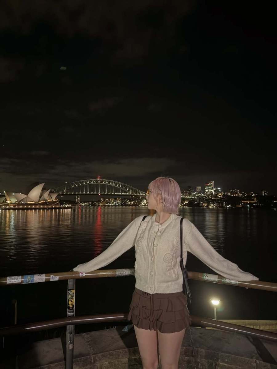 今すぐ美容院の予約を取りたくなるビビジギャラクシー「ピンクのストレートヘアー」ヘアスタイル