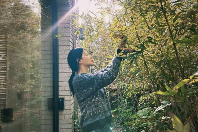 전성기 찍은 광고만 무려 ‘240개’… 데뷔하자마자 미모로 연예계 뒤집은 여배우 패션