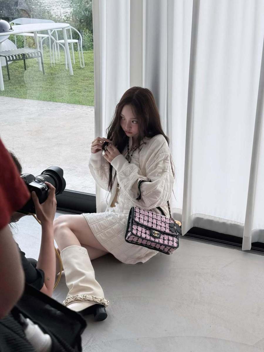 人間猫そのもの...真似したくなるオルデフ・ヨンソーのトレンドルック