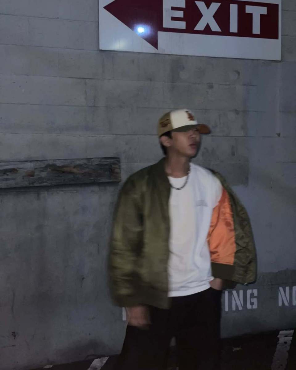 高校生から生活費を稼がないと...無名歌手から人生"大逆転"した南方歌手ファッション