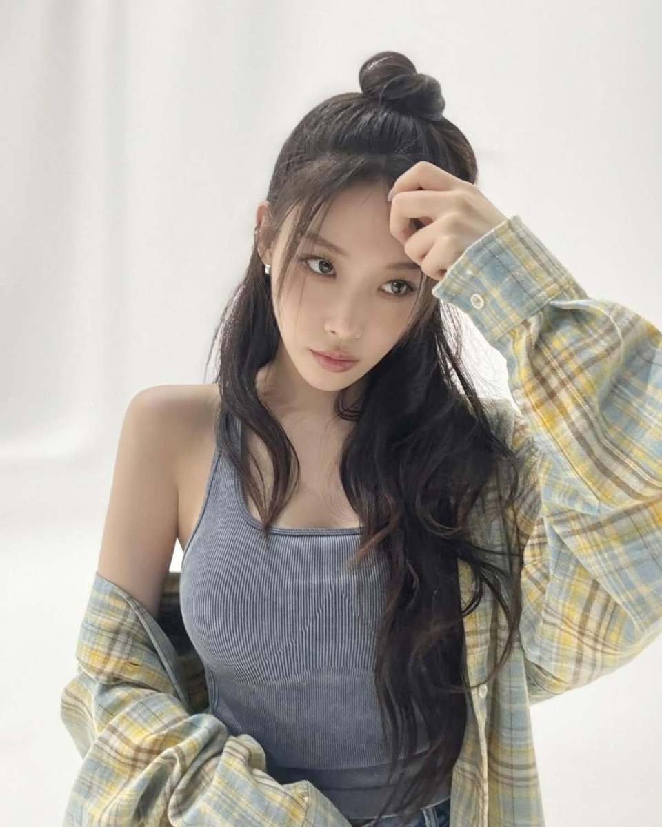 序盤30位から実力一つで4位まで上がり「デビュー」成功した女流歌手ファッション