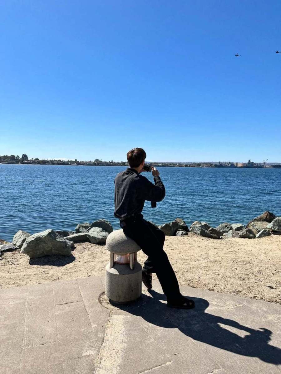 どれだけイケメンなら"ディズニー王子様"というニックネームがついた南歌手のデイリールック