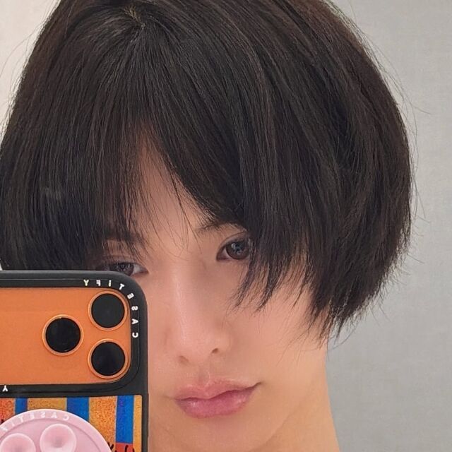 素顔に何も着ていないかのように…ナナ、息をのむシルエットに視線が釘付け