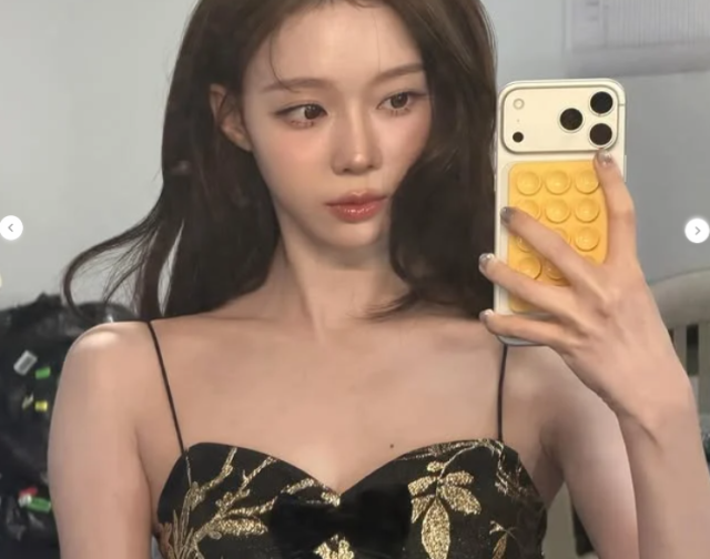 カップルのタトゥーはどこへ？…「ジョングク熱愛説」ウィンター、18日ぶりにSNS再開