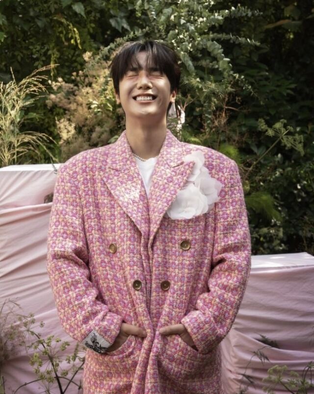 キム・ジャンフン、ミルの妻の顔公開に謝罪「情けない行為…」