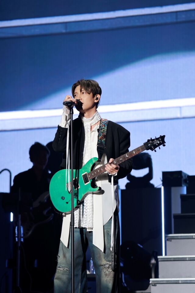 'デビュー22周年D-DAY'東方神起、2025年にも輝いたレジェンドの活躍