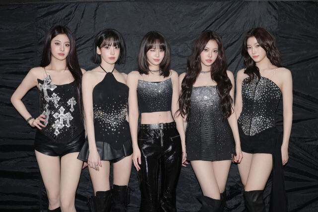 ルセラフィム、年末の舞台を引き裂いた後...美最大「新年ライブショー」開く