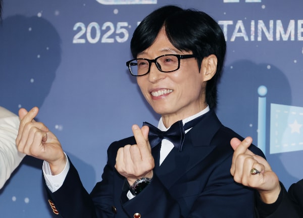 ユ・ユソク、9回目の「MBC芸能大賞」受賞...'降車'イ・イギョンに"お疲れ様でした"