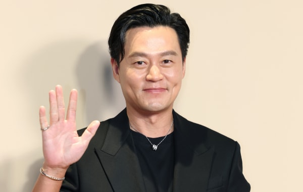 "長くて退屈で罵倒しそう"...イ・ソジン、SBS芸能大賞狙撃？