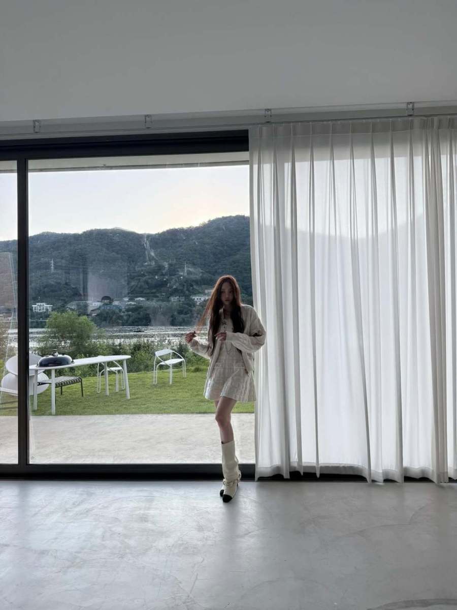 人間猫そのもの...真似したくなるオルデフ・ヨンソーのトレンドルック