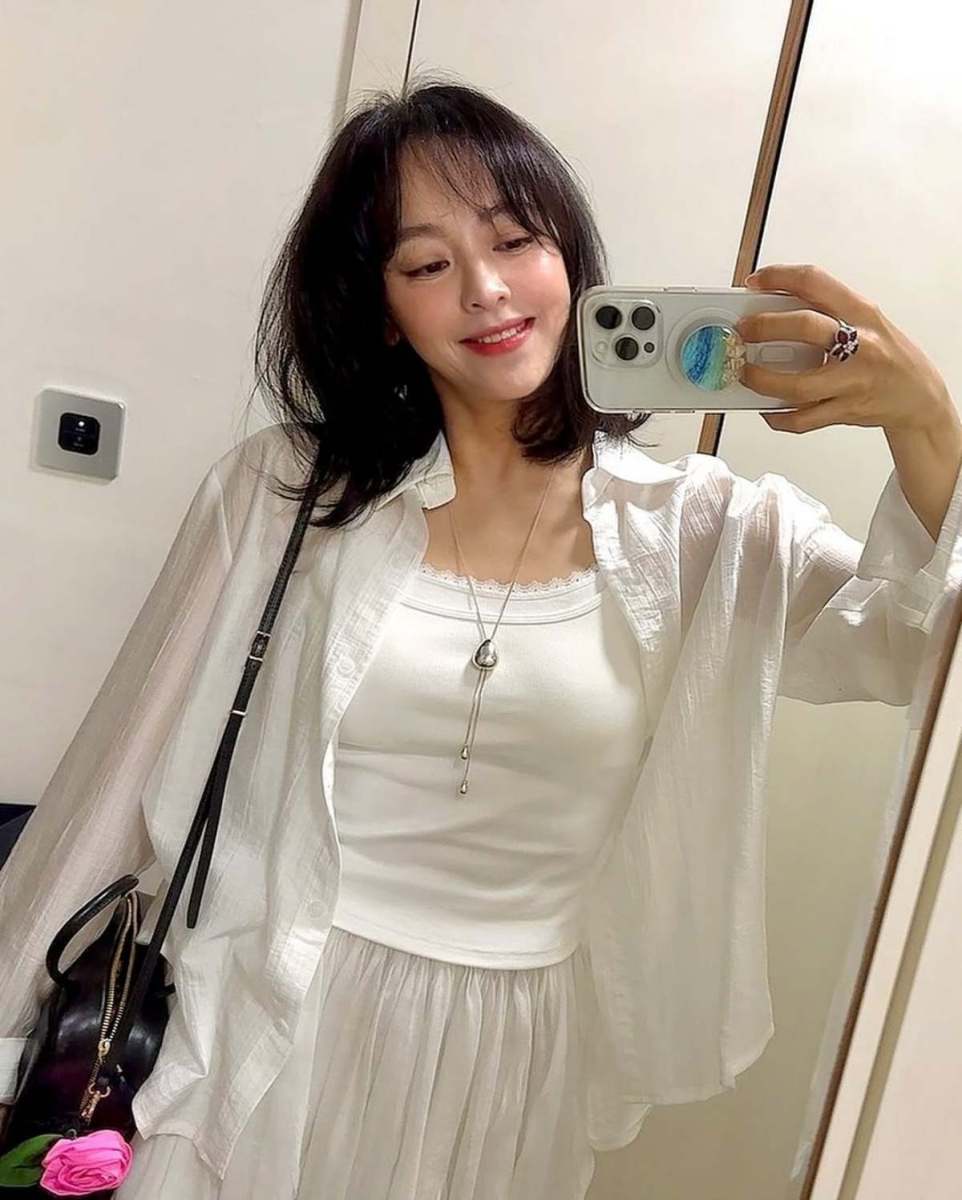 交際3ヶ月で「超スピード結婚」した女優が、現在はシングルマザーとして新たな人生を送るファッション