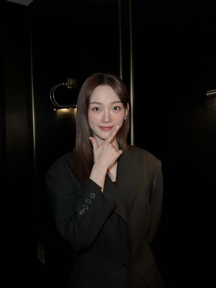 配達のアルバイトでお小遣い稼ぎ...'オゲム'が生んだトップスター女優のファッション