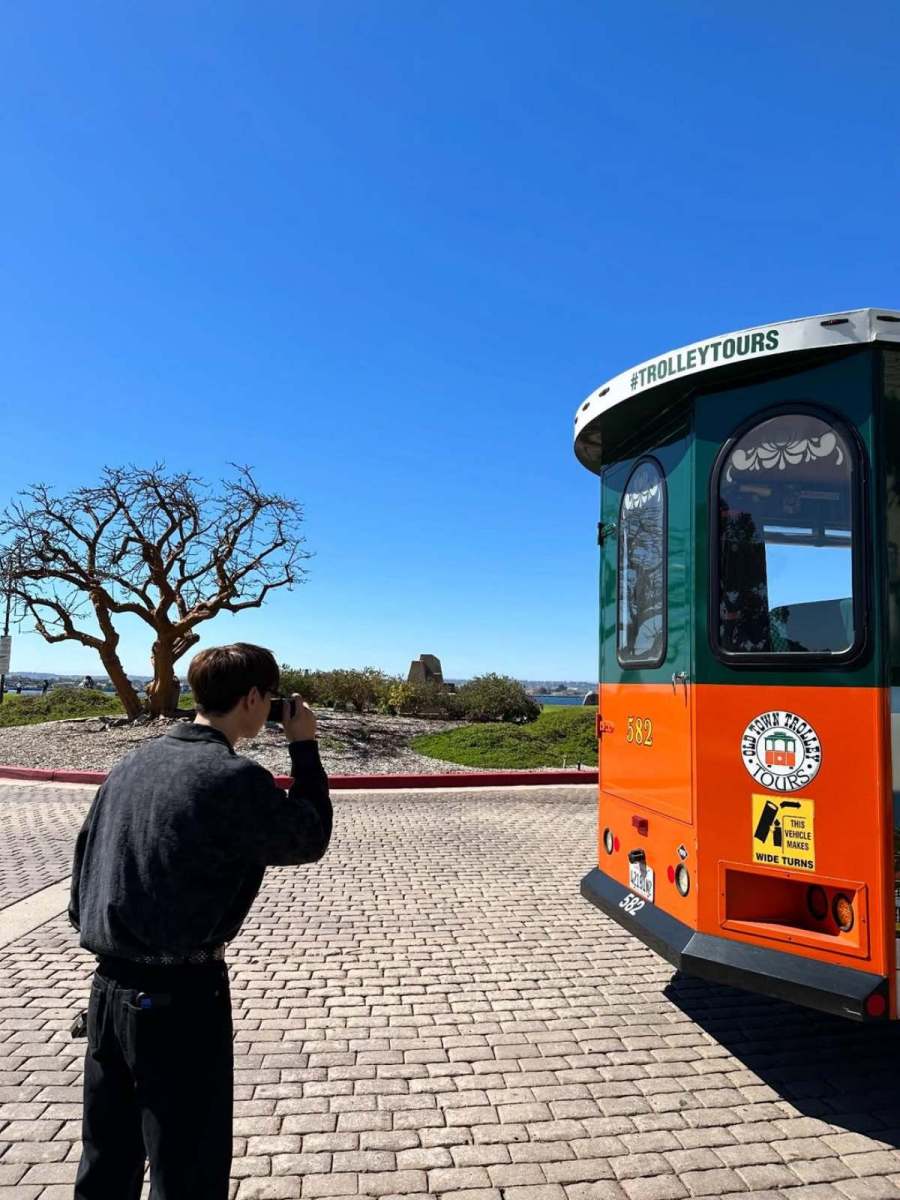 どれだけイケメンなら"ディズニー王子様"というニックネームがついた南歌手のデイリールック