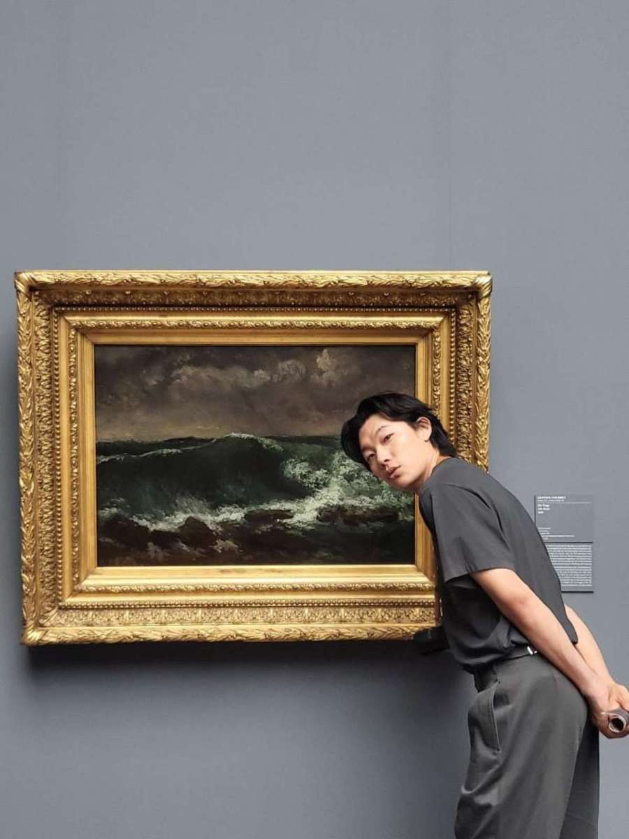 "やったことないバイトはない"送迎から結婚式の司会までやったことがあるトップ男優のナチュラルヘアスタイル