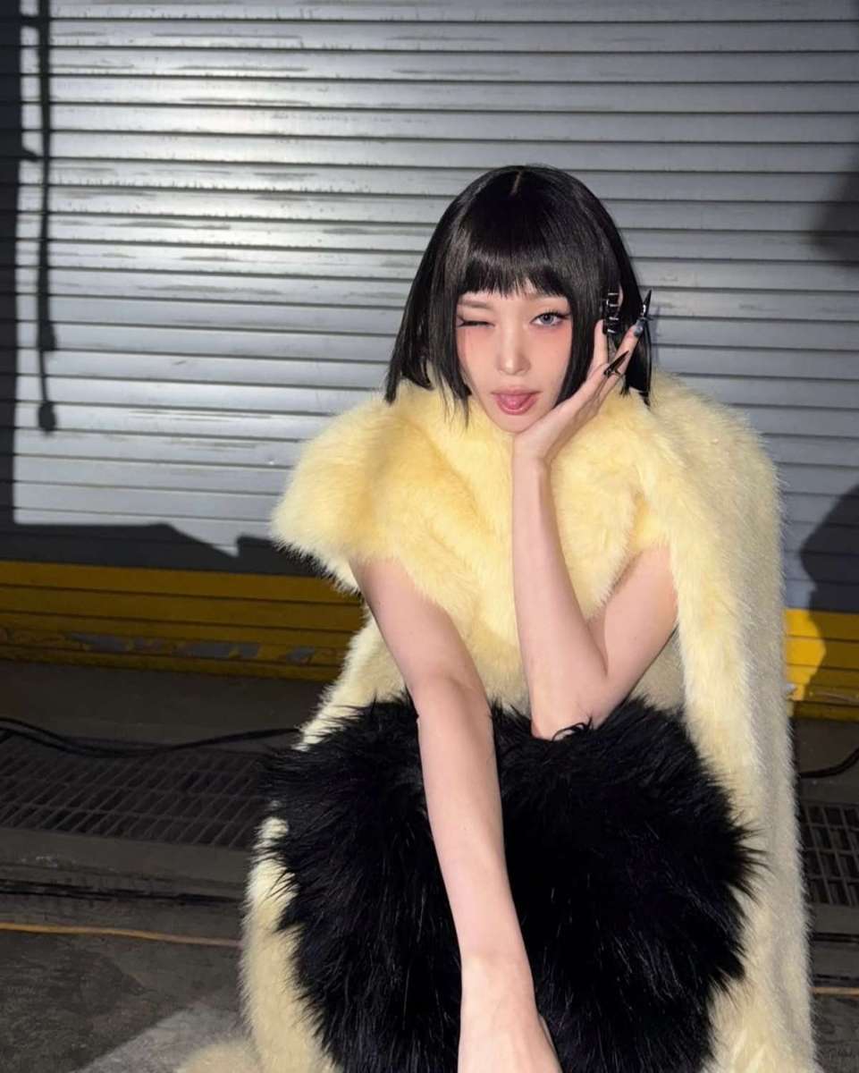 アイドル初の"財閥家"出身...スタイルから異彩を放つ女優ファッション