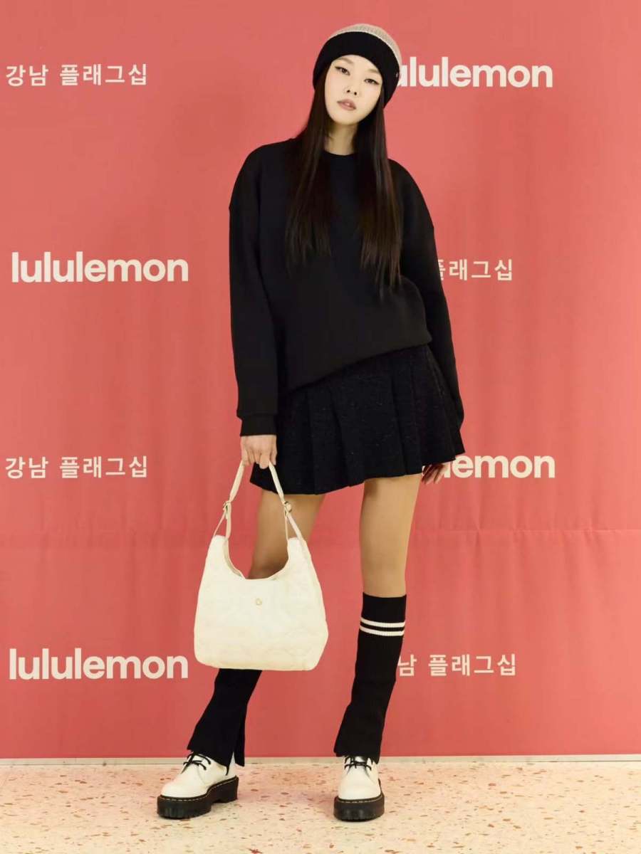 人間ってこんなこともあるのか...177cm、オフシーズンの体重「56kg」というトップスターの日常ルック