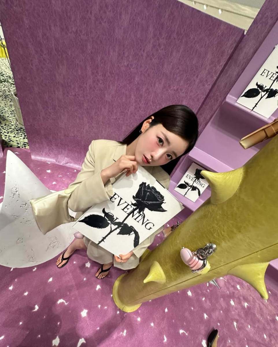 9年の熱愛の末、ついに「新婦」となるアイドル出身の女性歌手　ロングヘアスタイル