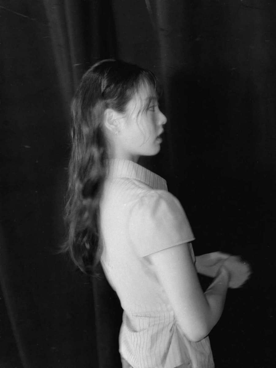 どれほど美しいのか…主演よりも目を引く「視線を奪う」女優のヘアスタイル