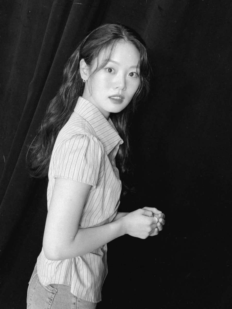 どれほど美しいのか…主演よりも目を引く「視線を奪う」女優のヘアスタイル