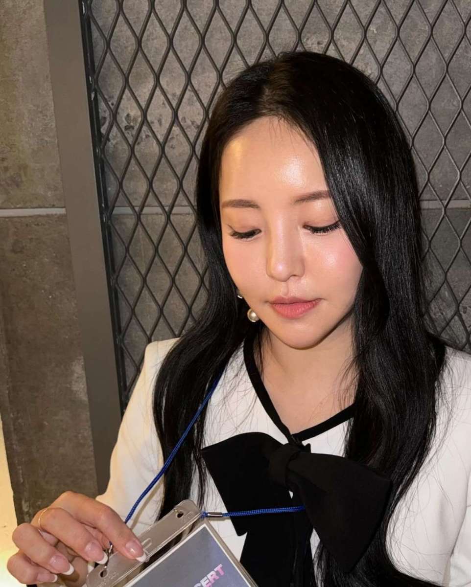 "逆走"神話...舞台映像一つで全国を席巻した女流歌手のファッション