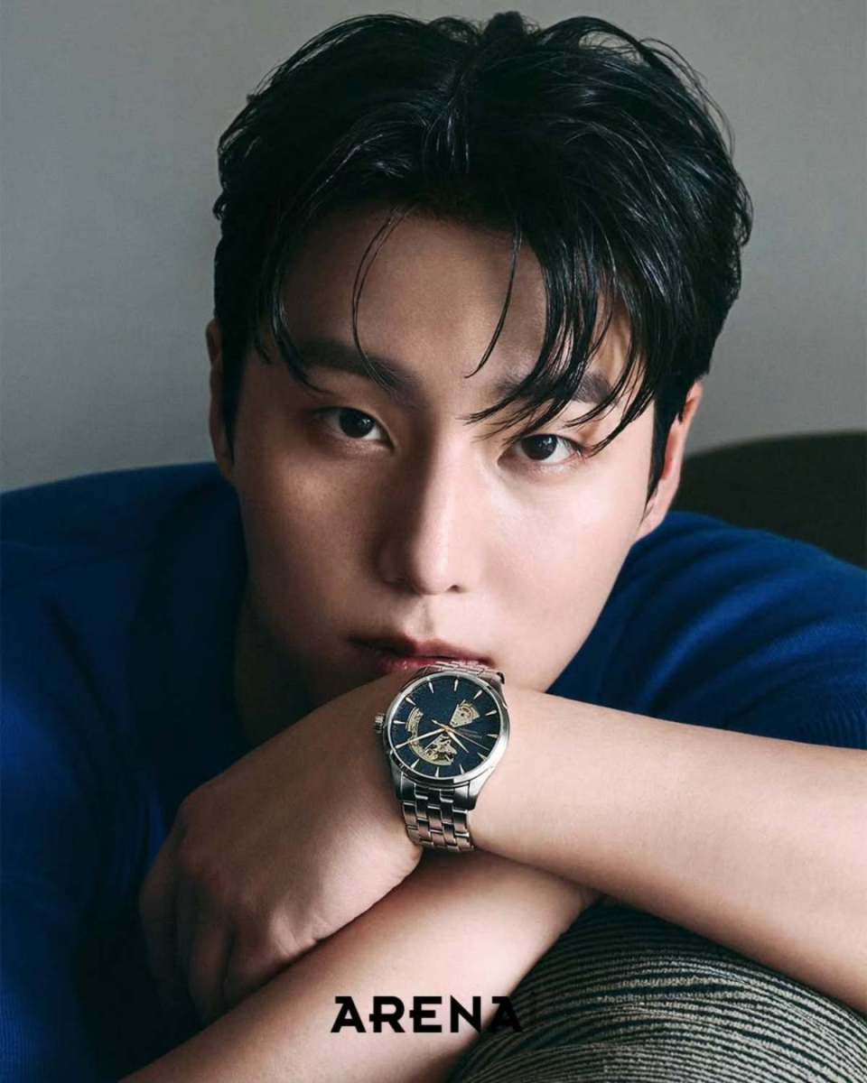 GDより曲が多いという'著作権の天才'ナム歌手のナチュラルウェットヘアスタイル