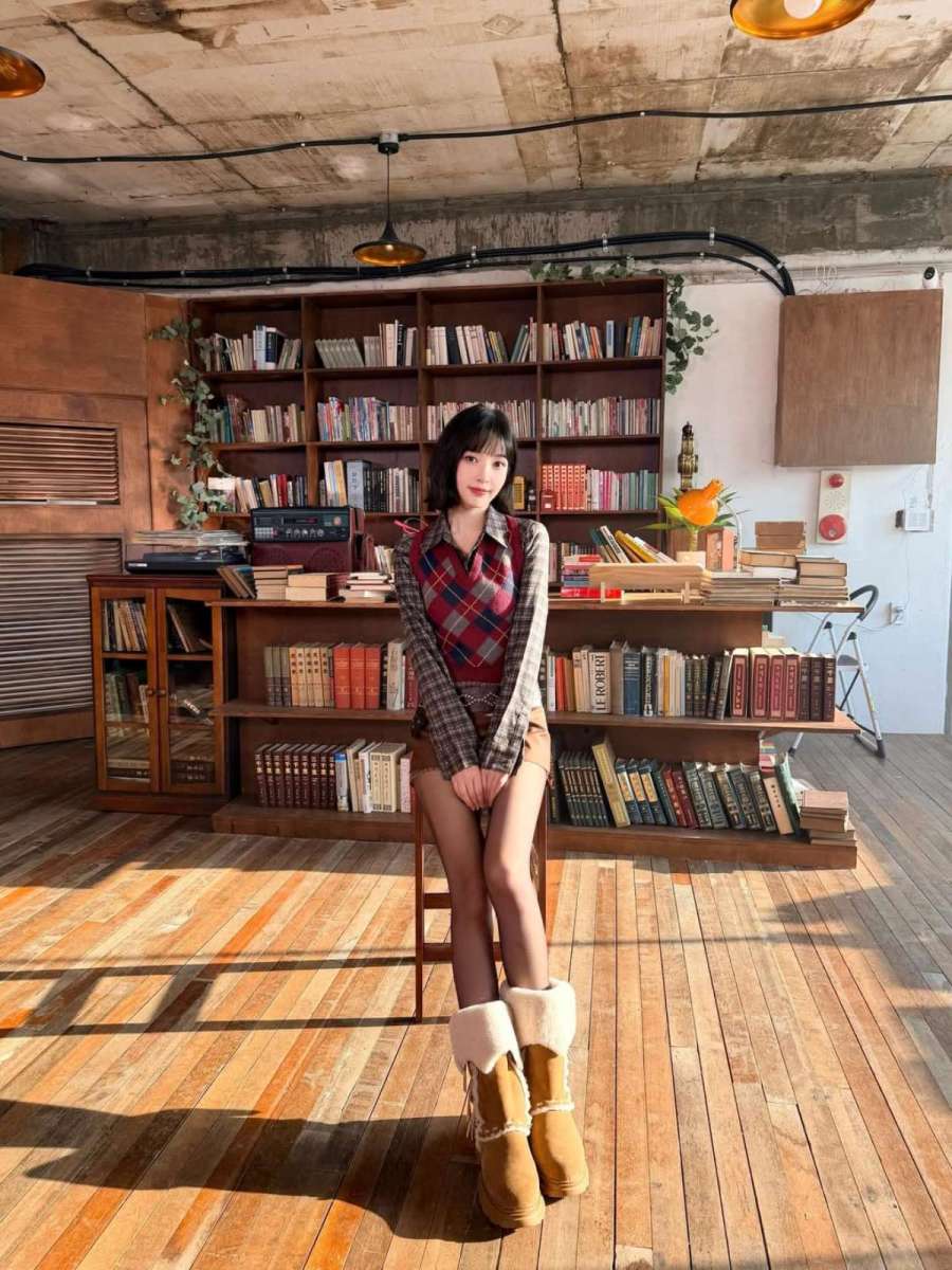 "長い生え際はどこへ行ったの？"髪をバッサリ切って変身したジョーイ・ショートヘアー