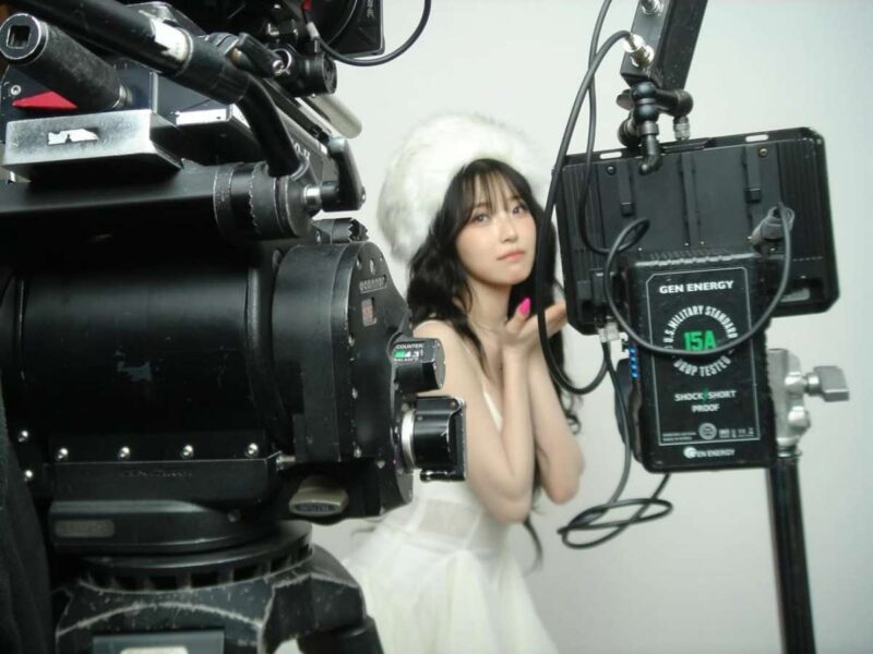 '万人の理想形'、ビジュアルワントップレイヤーウェーブヘアスタイル