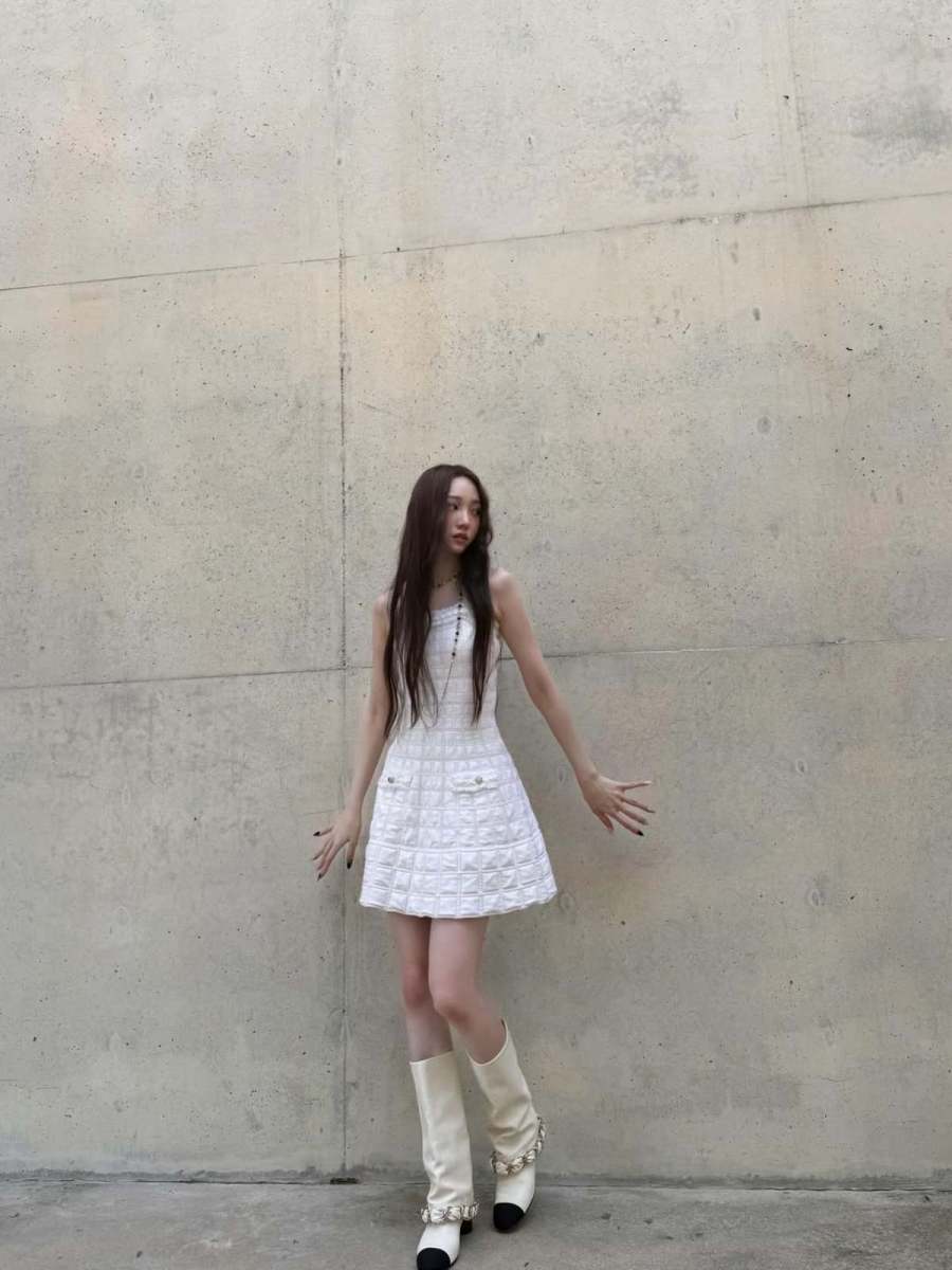 人間猫そのもの...真似したくなるオルデフ・ヨンソーのトレンドルック