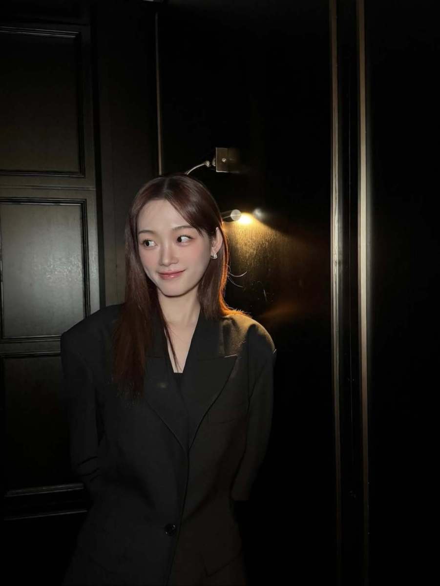 配達のアルバイトでお小遣い稼ぎ...'オゲム'が生んだトップスター女優のファッション