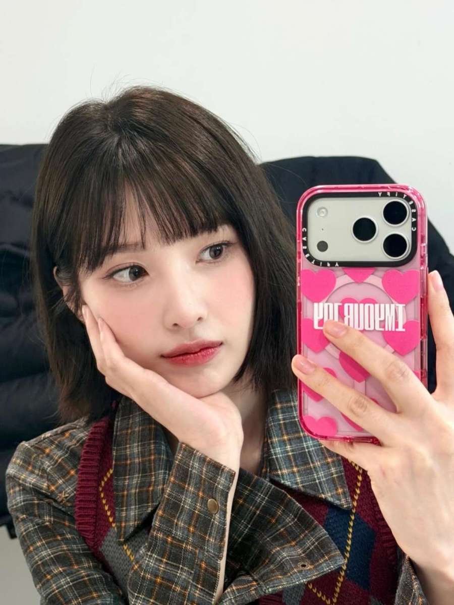 "長い生え際はどこへ行ったの？"髪をバッサリ切って変身したジョーイ・ショートヘアー