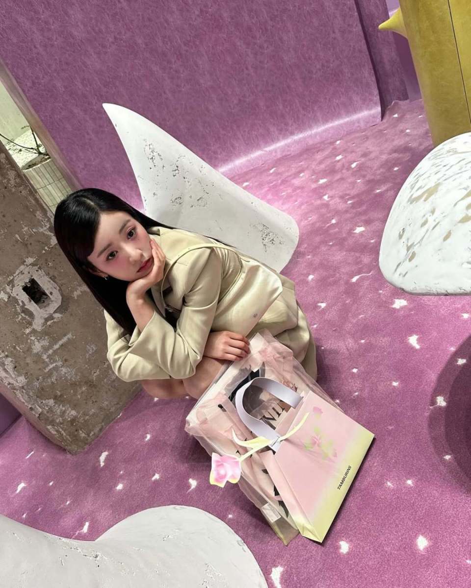 9年の熱愛の末、ついに「新婦」となるアイドル出身の女性歌手　ロングヘアスタイル