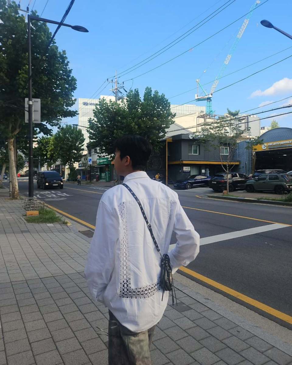 高校生から生活費を稼がないと...無名歌手から人生"大逆転"した南方歌手ファッション