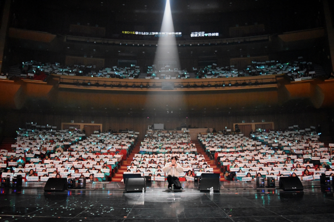 アン・スンフン、初の単独コンサート