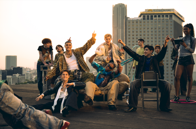 「HYBEのラテン系男性アイドル」サントス・ブラボス、デビュー曲のMVを公開