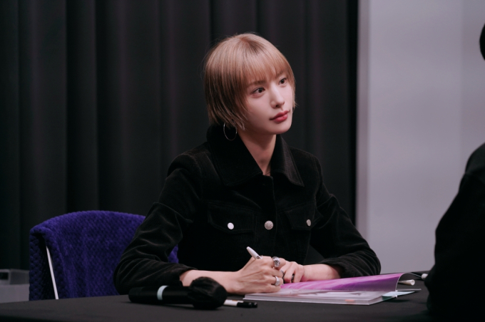 ナナ、ソロ1stアルバム発売記念ファンサイン会盛況