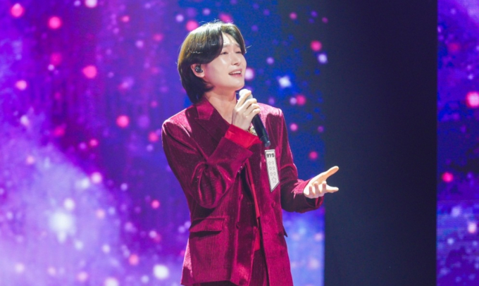 "感性トロットで活躍"...キム・ヨンビン、ライジング歌手1位