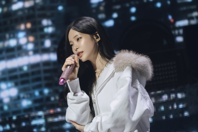 ヘイズ、2年ぶりの年末コンサートを成功させる