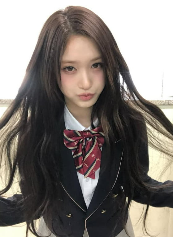 IVE イソ、翰林芸高卒業…「成熟した姿をお見せします」