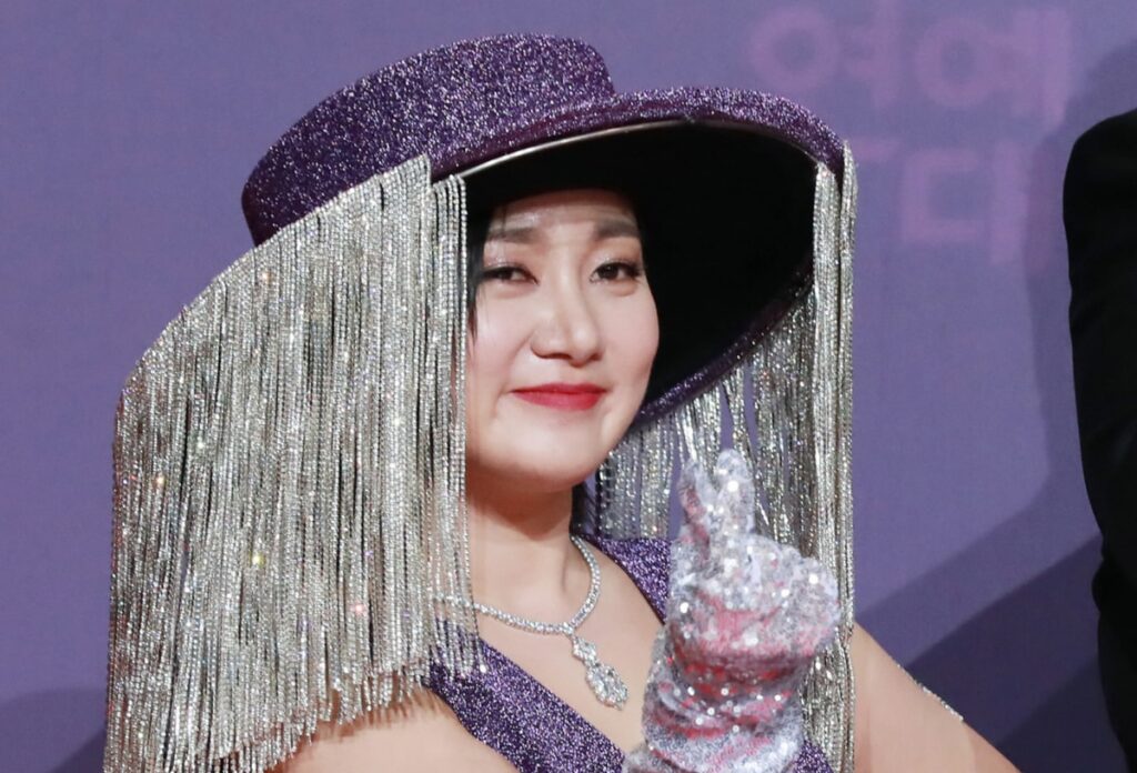 パク・ナレ、キム・スクのSNSに「いいね」を押した後、取り消した？…論争を意識したのか