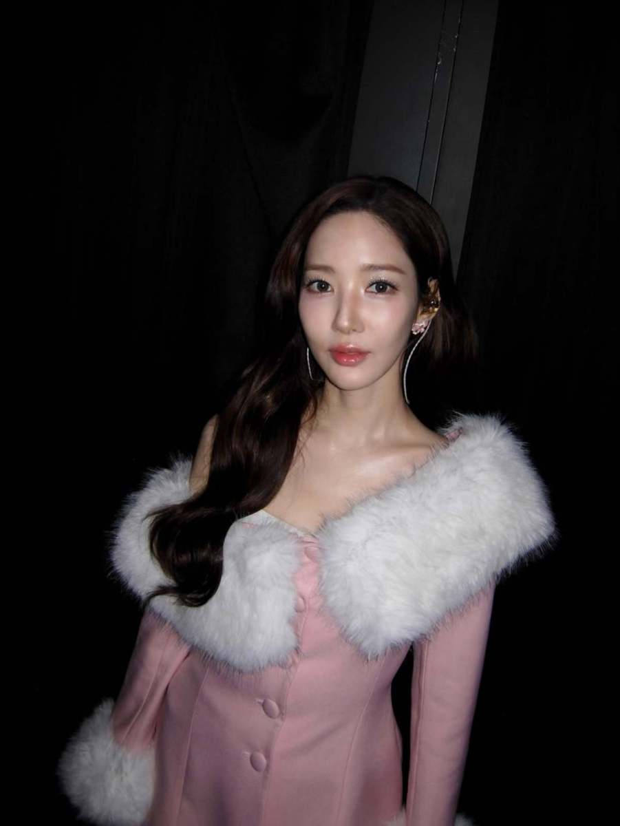 「これって可能？」…164cmで「37kg」まで大幅減量したという女優のファッション