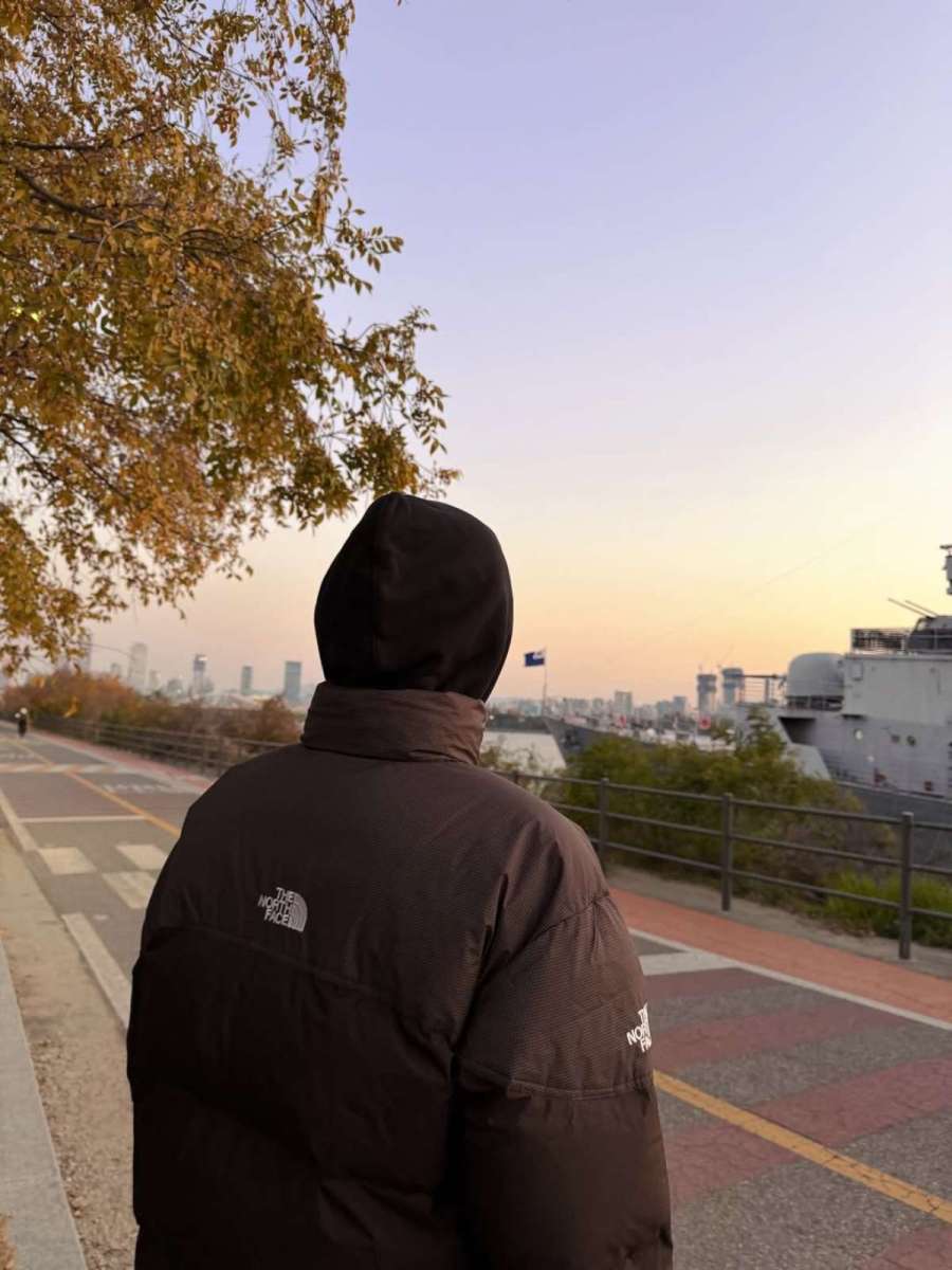 「もともとこんなに背が高かったのか？」…意外にも182cmの最高身長を誇る男性俳優のファッション