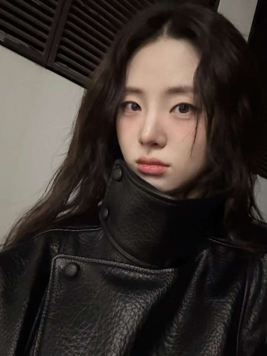 適当にやっただけなのにすごく可愛いシンシアウェーブのロングストレートヘア