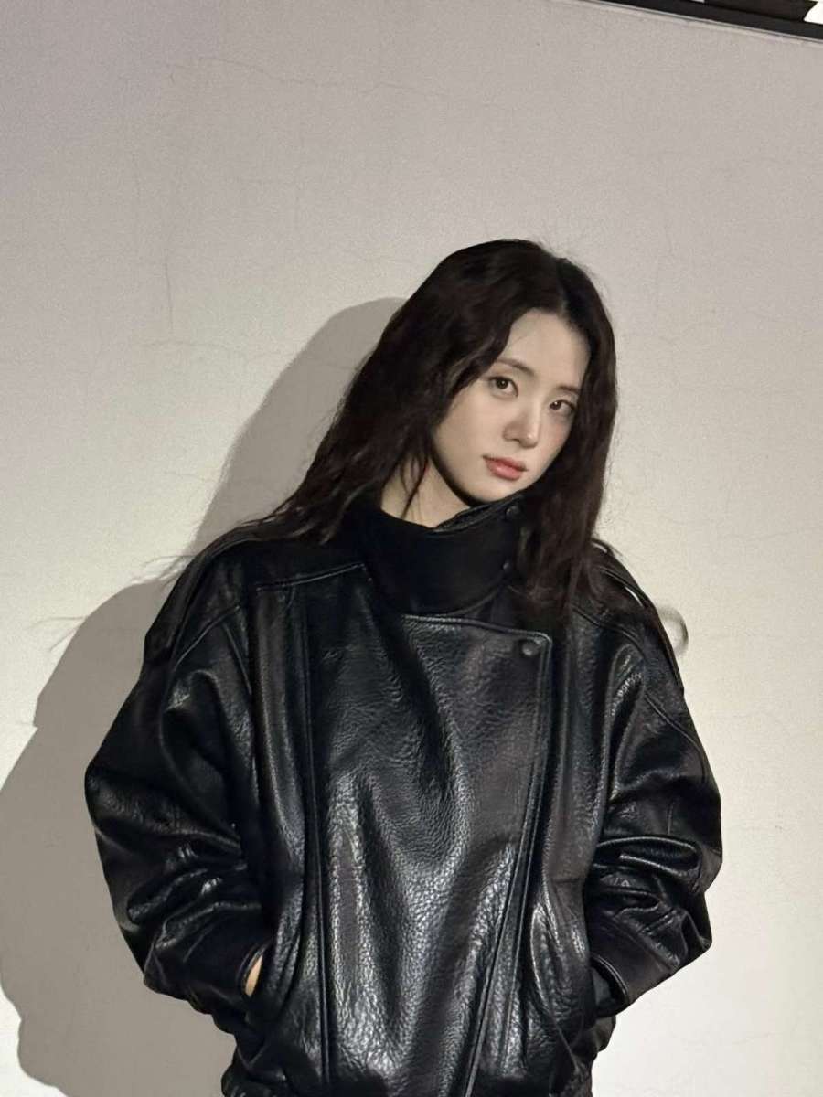 適当にやっただけなのにすごく可愛いシンシアウェーブのロングストレートヘア