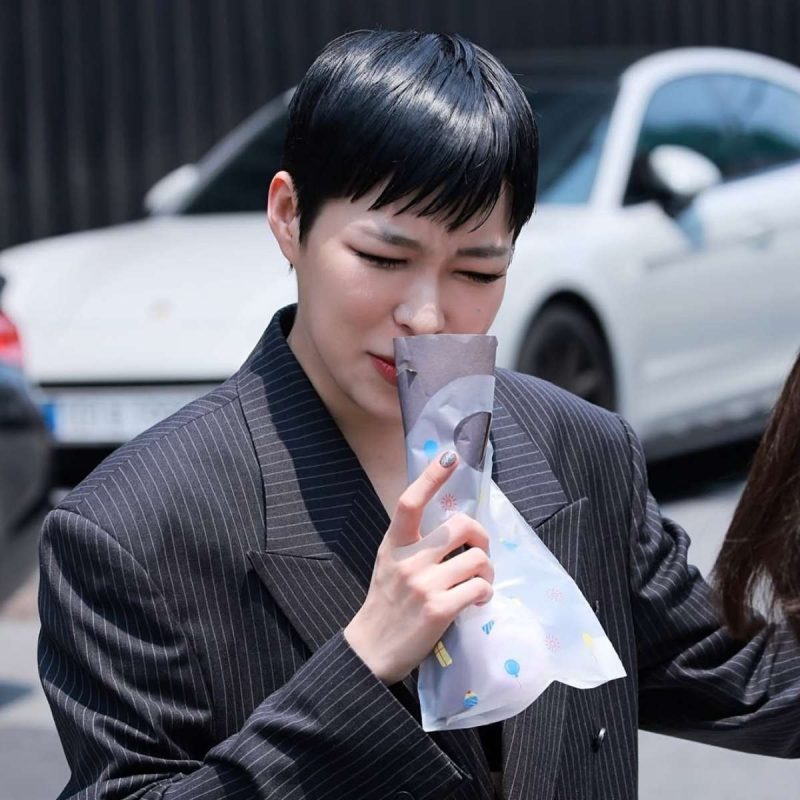 男性と誤解されて「ショートカット」はもう二度としないと決めた有名ダンサーのヘアスタイル