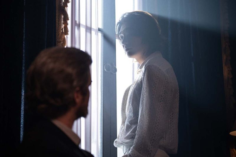 チラシ配りのアルバイトをしていた13歳の少年…大俳優となり、マネージャーの結婚式費用を全額負担した男性俳優のヘアスタイル