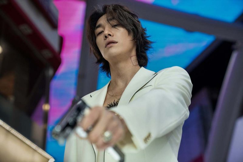 チラシ配りのアルバイトをしていた13歳の少年…大俳優となり、マネージャーの結婚式費用を全額負担した男性俳優のヘアスタイル